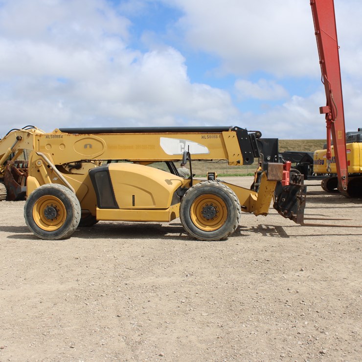 2015 CATERPILLAR TL1055