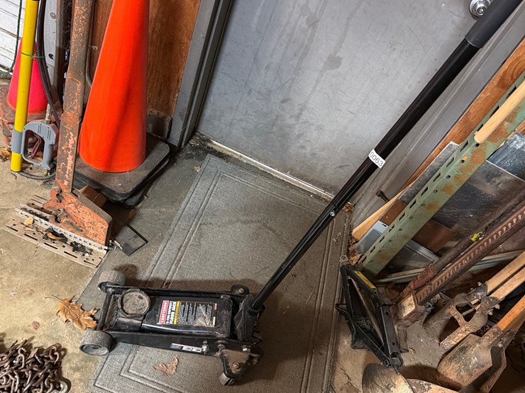#63-•-3-ton-floor-jack-image-1