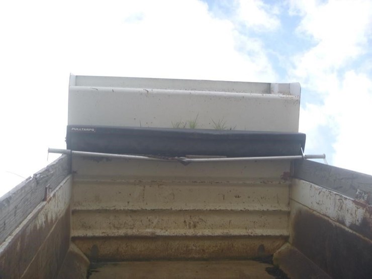 2008-sterling-lt9500-image-11