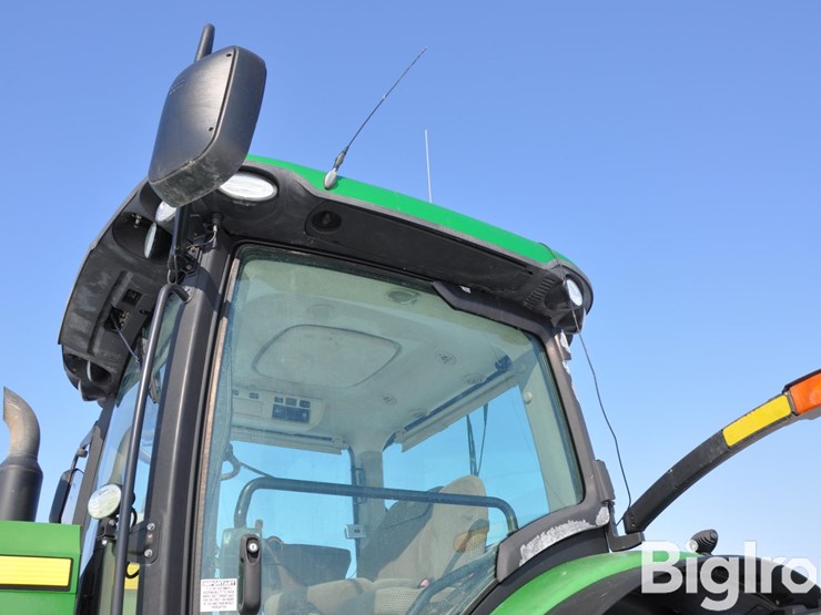 2015-john-deere-8320r-image-18