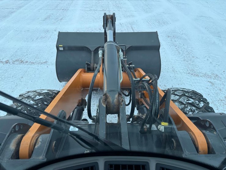 2023-case-621g-xr-image-69