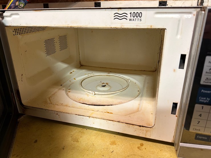 #23-•-oster-microwave-image-3