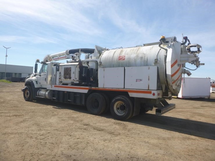 2013-international-7600-image-4