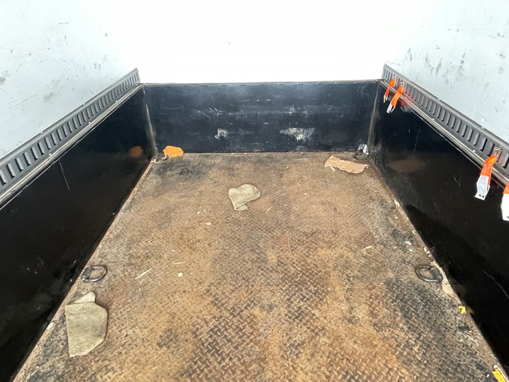 #135-•-2022-rock-line-products-air-tow-ground-loading-enclosed-trailer-(has-wi-title)-image-36