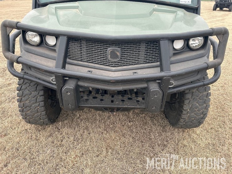 2021-john-deere-gator-image-9