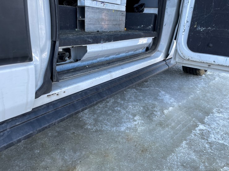 2019-ford-transit-image-40