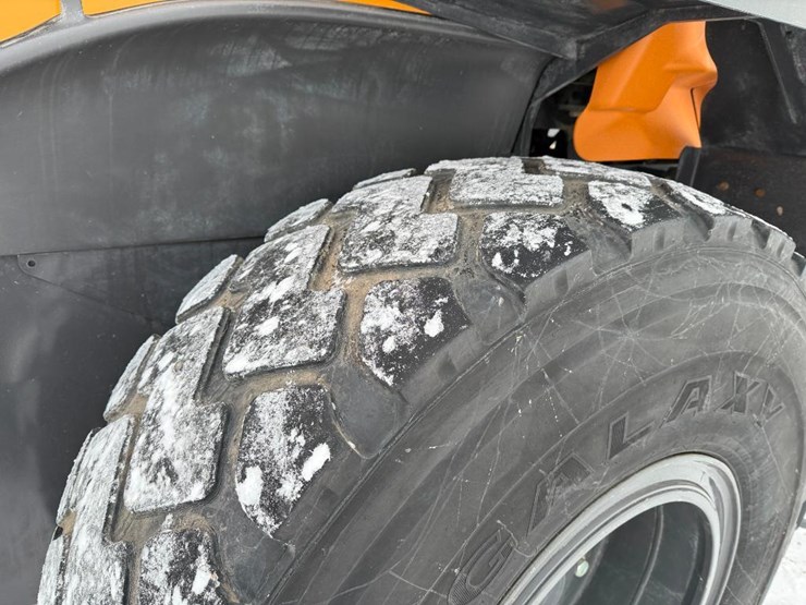 2023-case-621g-xr-image-10