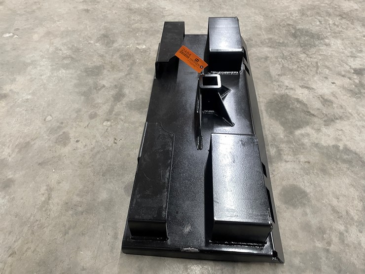 #2484-•-skid-steer-receiver-hitch-plate-with-chain-buckets-image-4