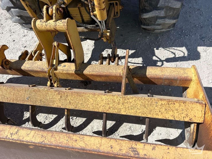 1992-deere-210c-image-13