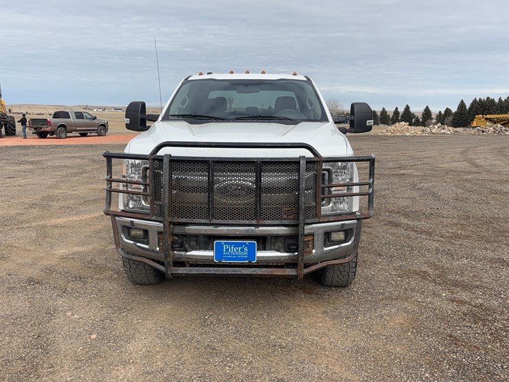 2019-ford-f350-image-2