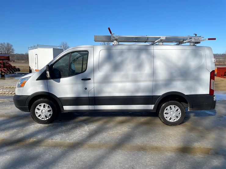 2019-ford-transit-image-8