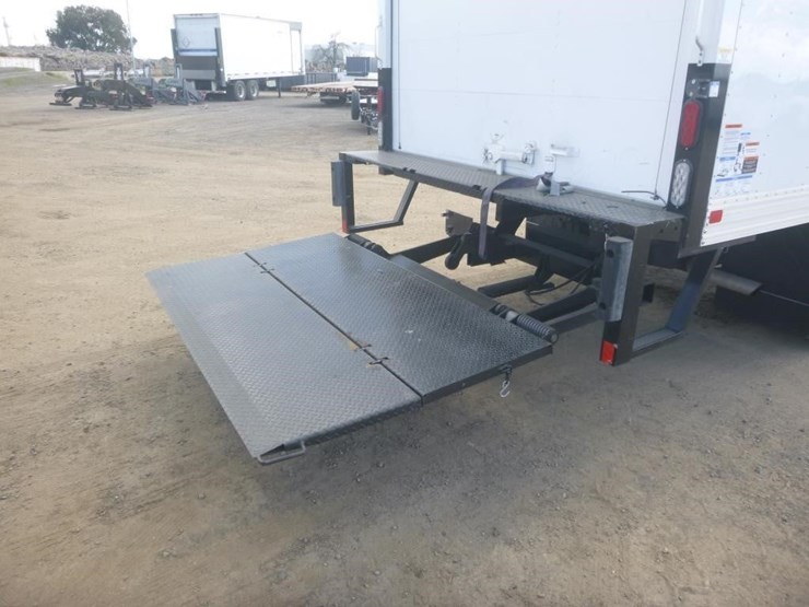 2022-ford-f450-xl-image-9