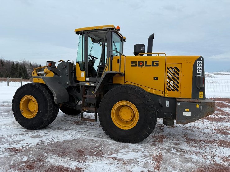 2015-sdlg-lg958l-image-6