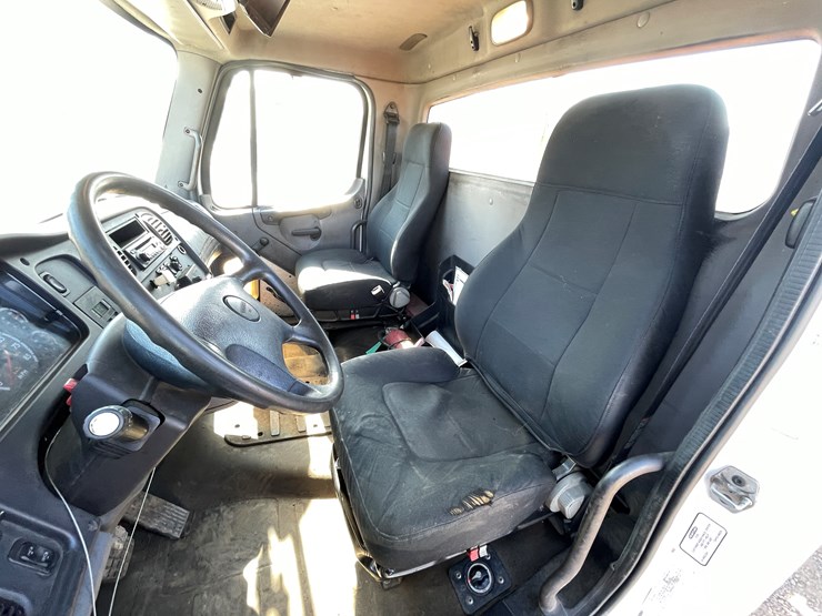 #1465-•-2013-freightliner-asphalt-truck-(has-mn-title)-image-57