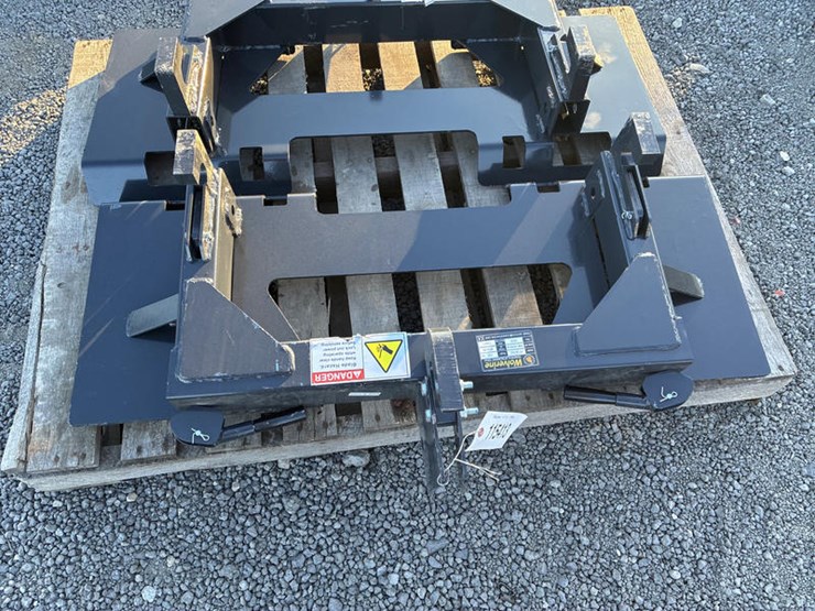 #115413-•-skidsteer-mt-3pt-hitches-image-1