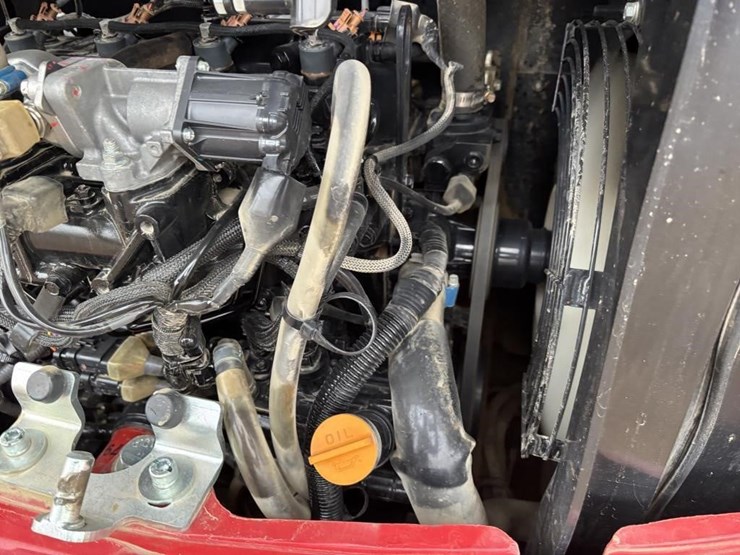 2021-takeuchi-tb240-image-51