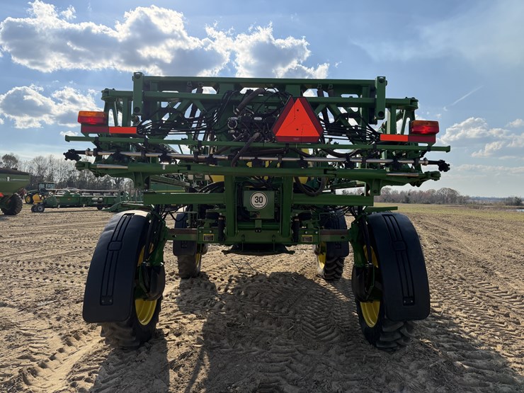 2022-john-deere-r4023-image-4