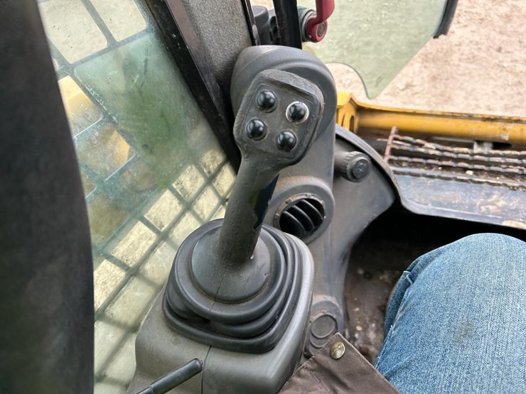 caterpillar-259d-image-19