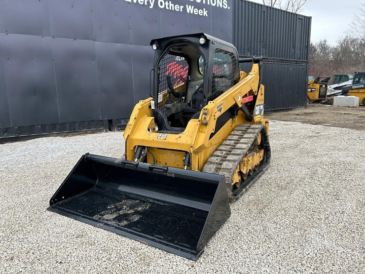 2015-caterpillar-259d-image-8