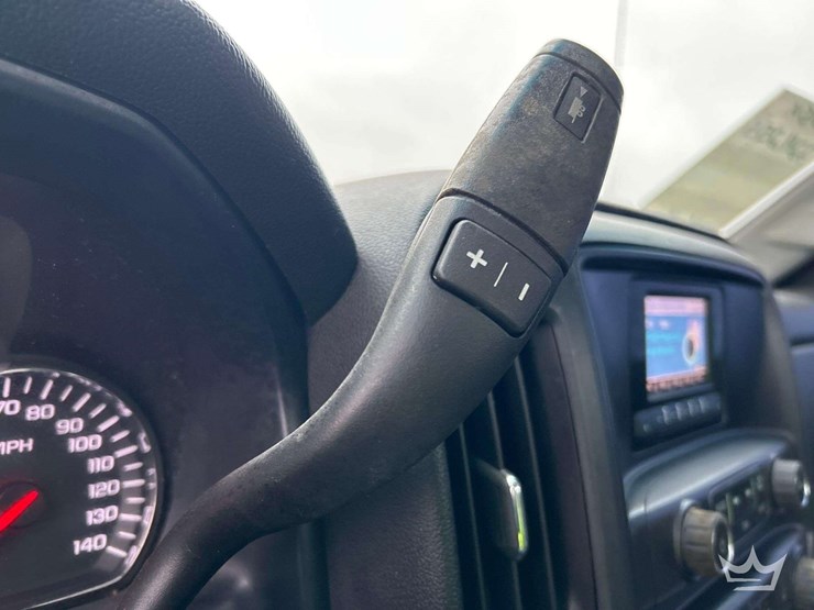 2015-chevrolet-silverado-2500hd-image-16