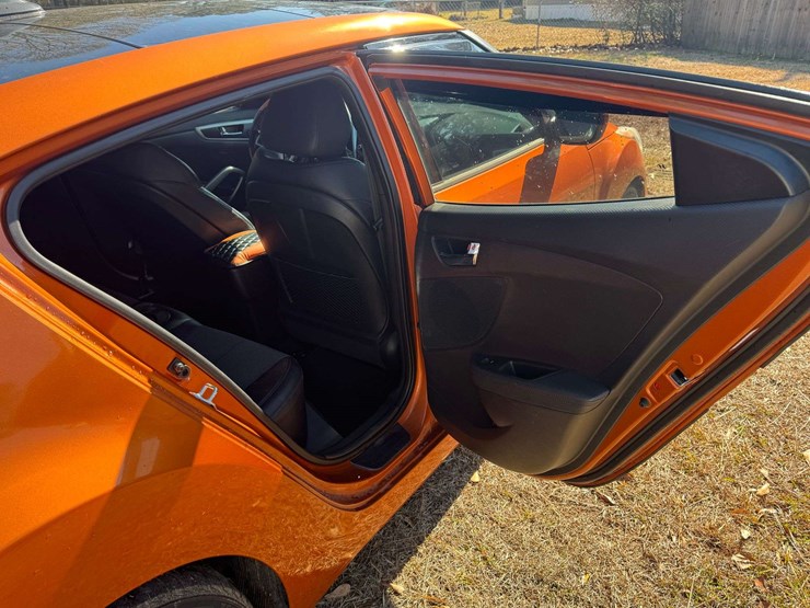 2016-hyundai-veloster-3-door-hatchback-coupe---136,264-miles-image-16