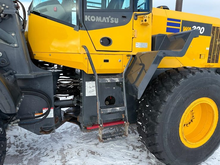 komatsu-wa320-7-image-11