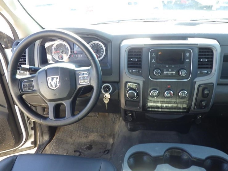 2016-dodge-1500-image-9