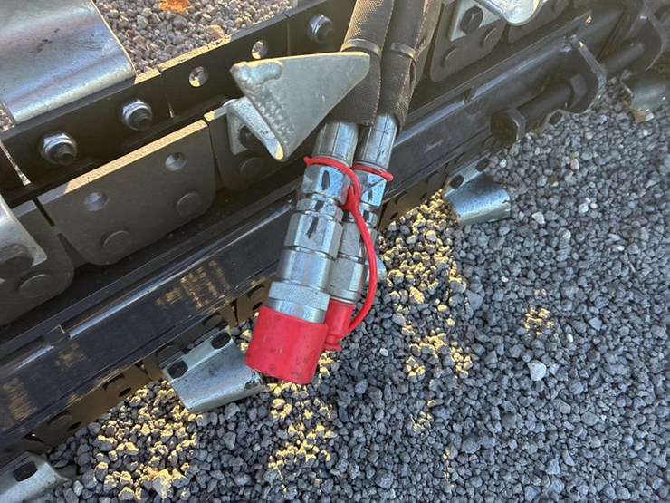 #115441-•-skidsteer-90"-skidsteer-image-3