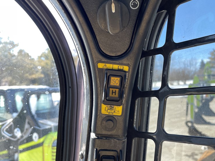 2022-bobcat-t450-image-50