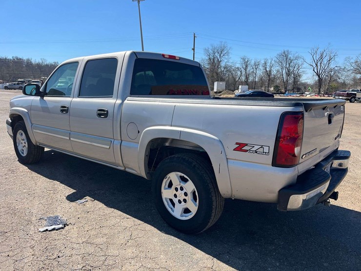 2005-chevrolet-1500-image-4