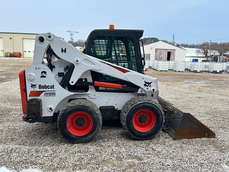 2018-bobcat-s650-image-5