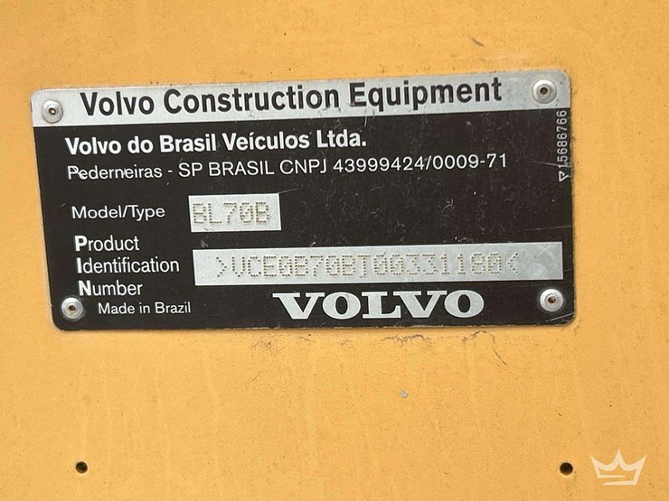 2013-volvo-bl70b-image-5