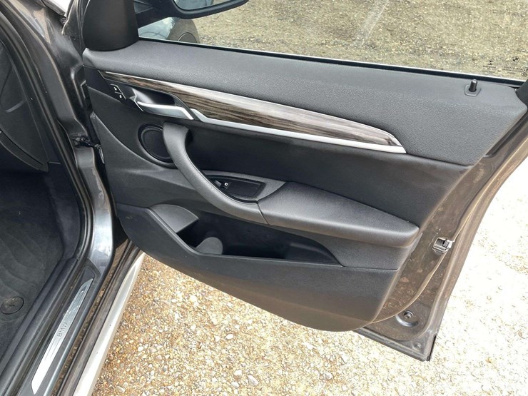 2017-bmw-x1-4-door-mpv-(163,018-miles)-image-17