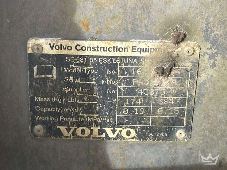 2013-volvo-bl70b-image-19