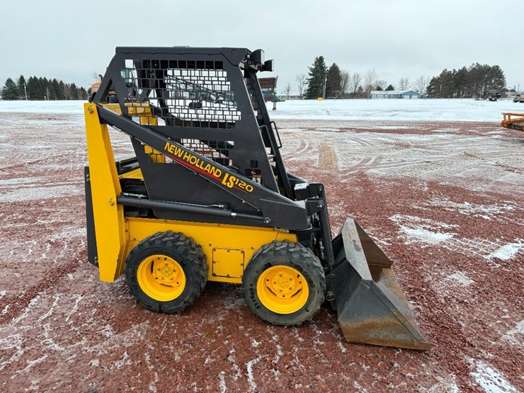 new-holland-ls120-image-3