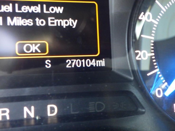 2016-ford-explorer-image-14