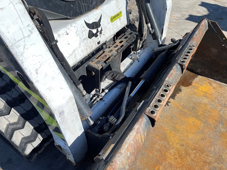 2022-bobcat-t450-image-12