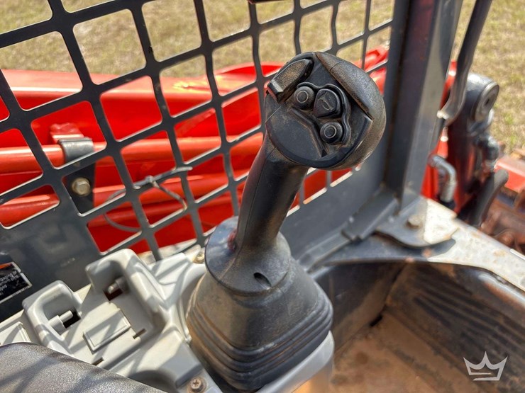 2022-kubota-svl97-2-image-23