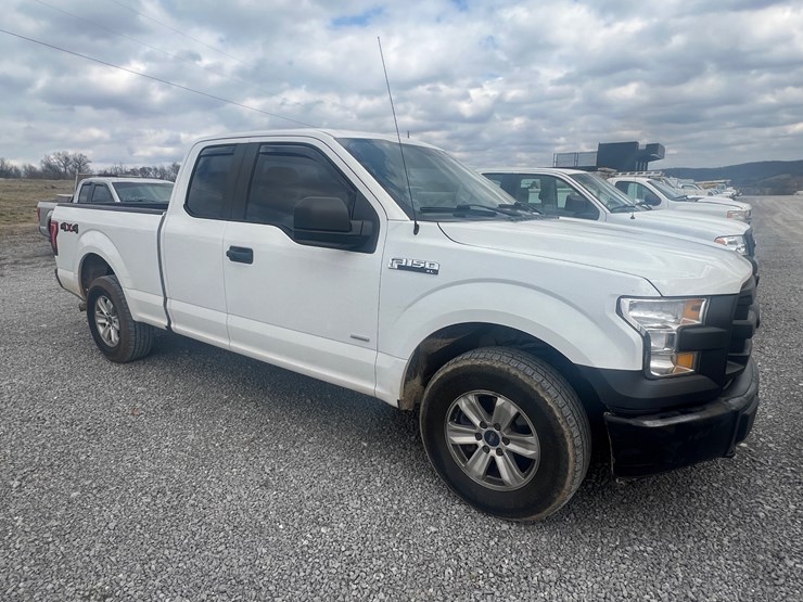 2017-ford-f150-xl-image-2