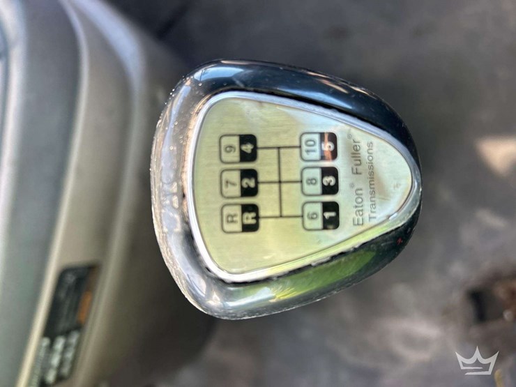 2013-freightliner-cascadia-125-image-20