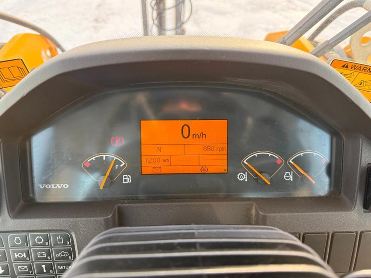 2015-volvo-l90g-image-78