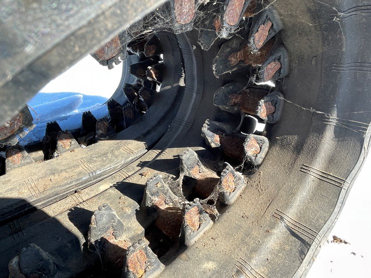 #4949-•-pair-of-skid-steer-tracks-image-10