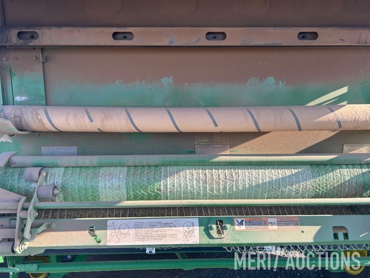 john-deere-561m-image-49