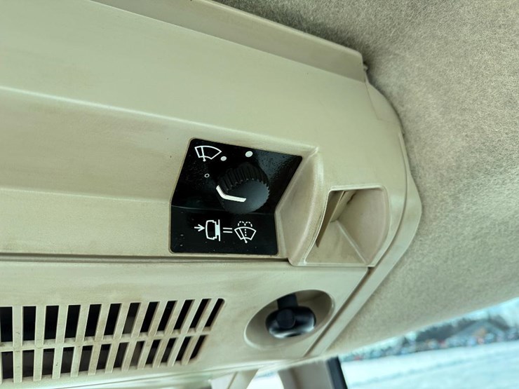 john-deere-6415-image-62