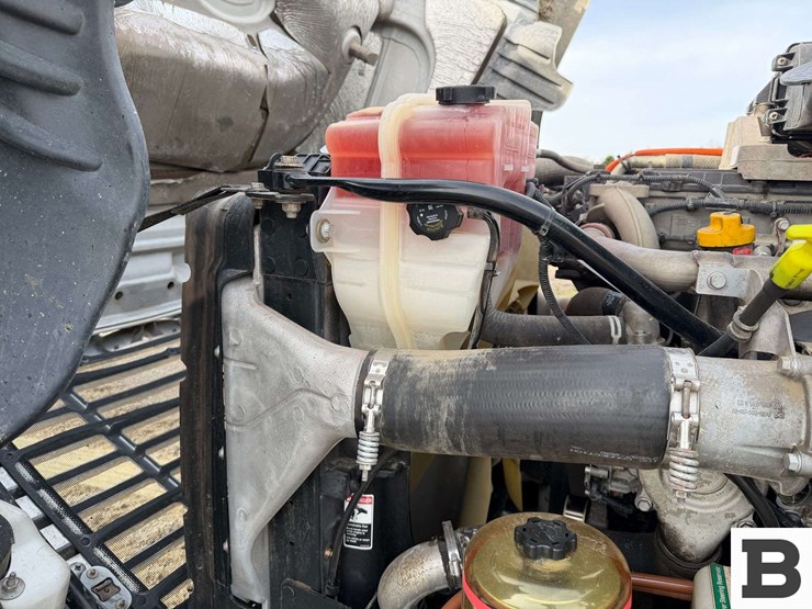 2017-freightliner-cascadia-125-image-44