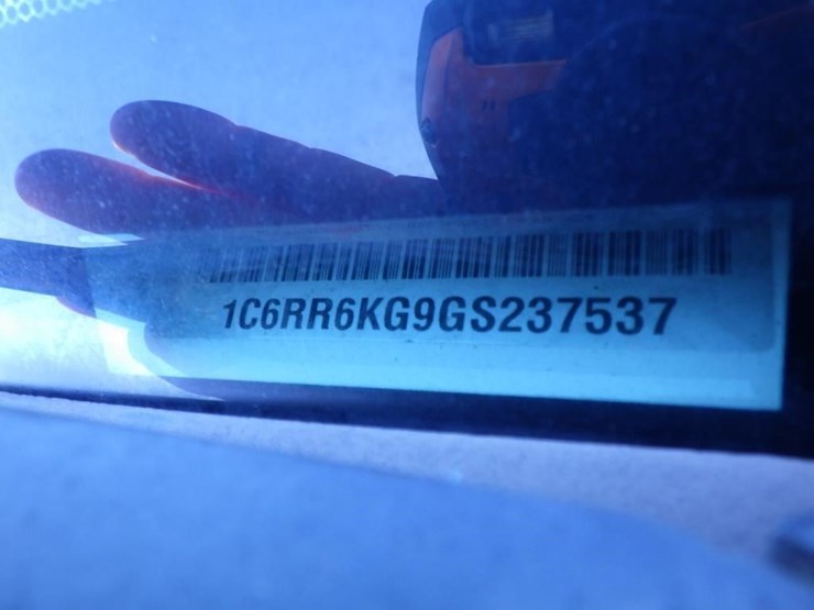 2016-dodge-1500-image-15