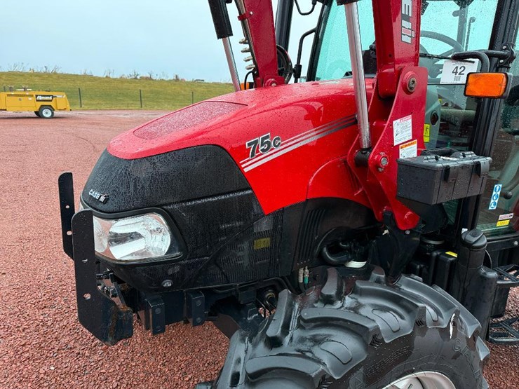 case-ih-farmall-75c-image-37