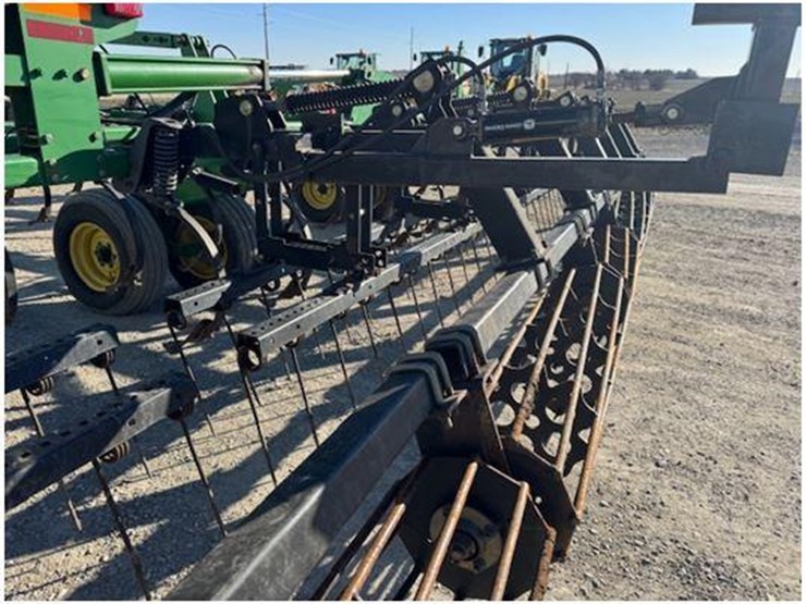 john-deere-2210-image-25