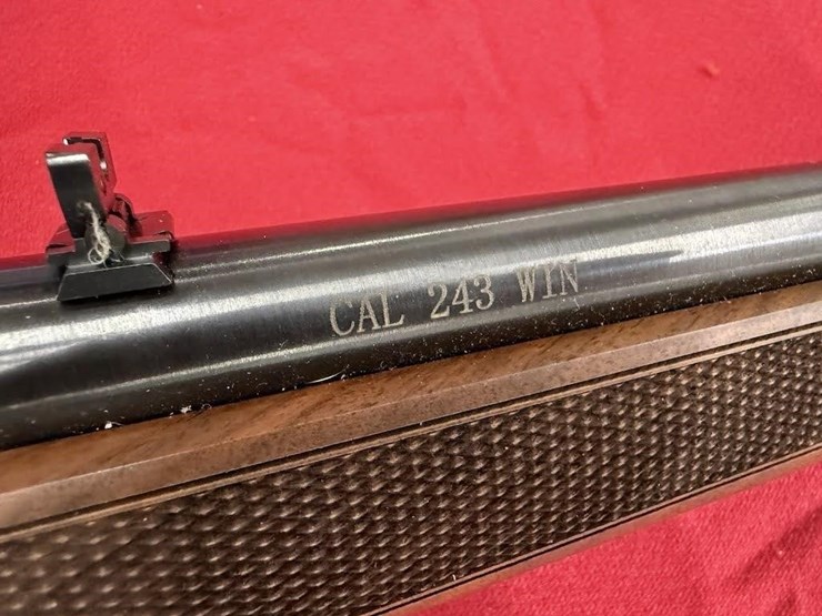 henry-model-h015-243-.243-rifle-image-4