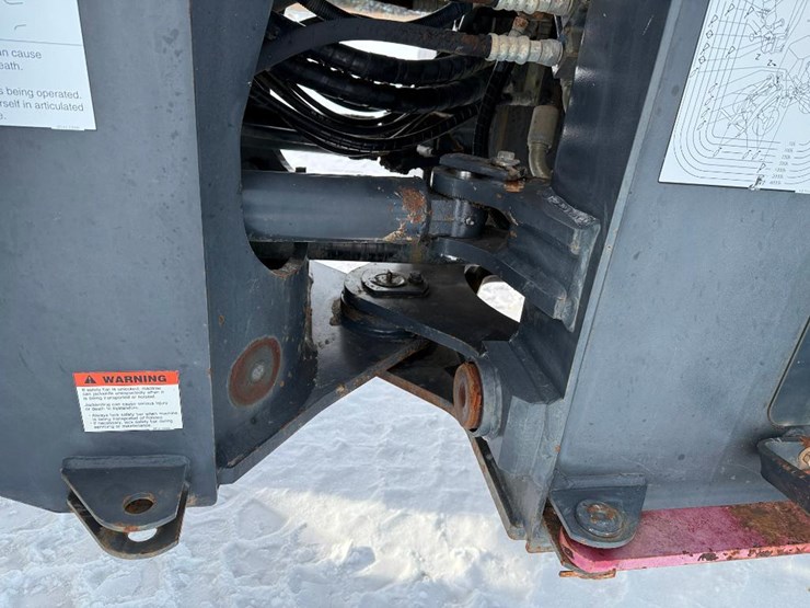 2011-komatsu-wa250pz-6-image-40